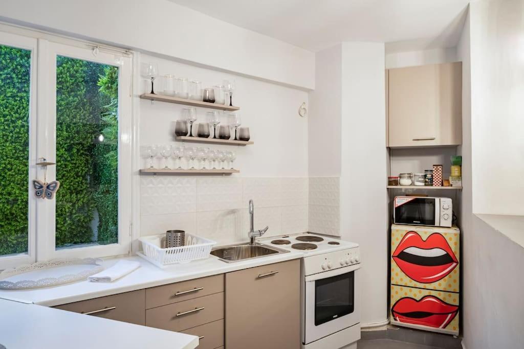 Brand New Modern Street-Style Studio /City Center Athene Buitenkant foto